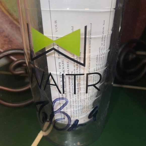 Autographed Drew Brees Plastic Drinkware - Picture 2 of 4